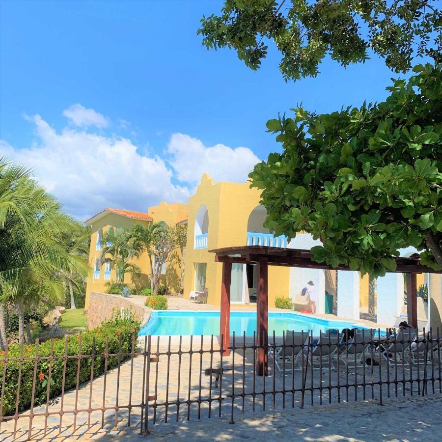 Villas & Resort Luz De Luna Санта Крус Уатулко Екстериор снимка