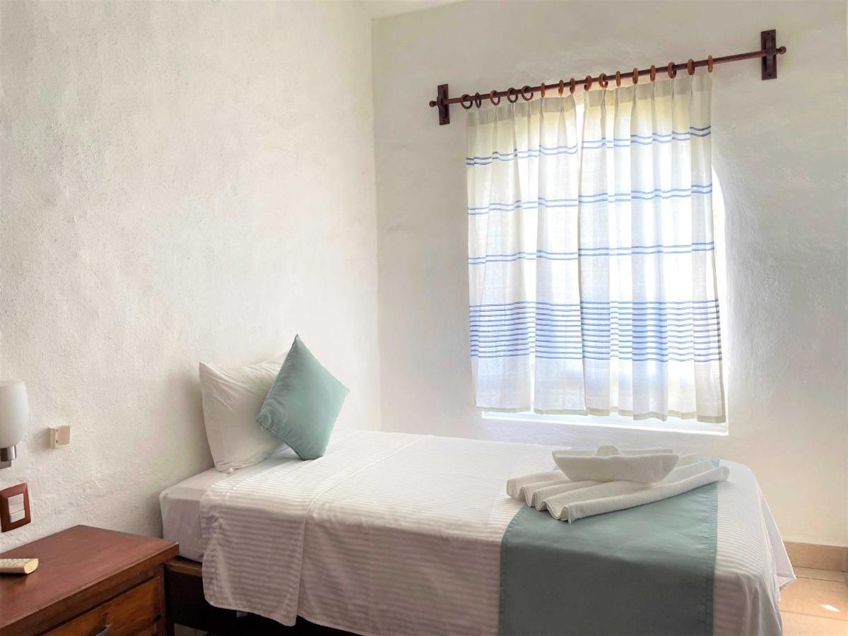 Villas & Resort Luz De Luna Санта Крус Уатулко Екстериор снимка